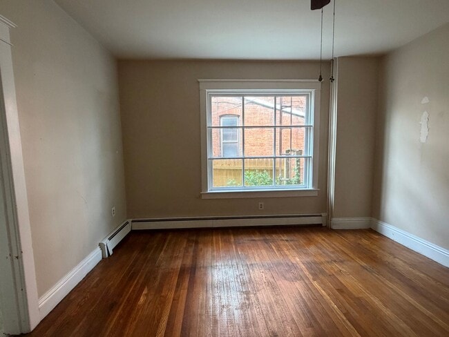 Photo - 1432 Monroe St