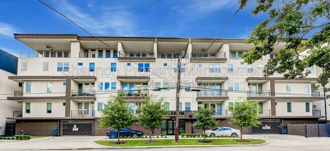 Photo - 4819 Caroline St Unit 104