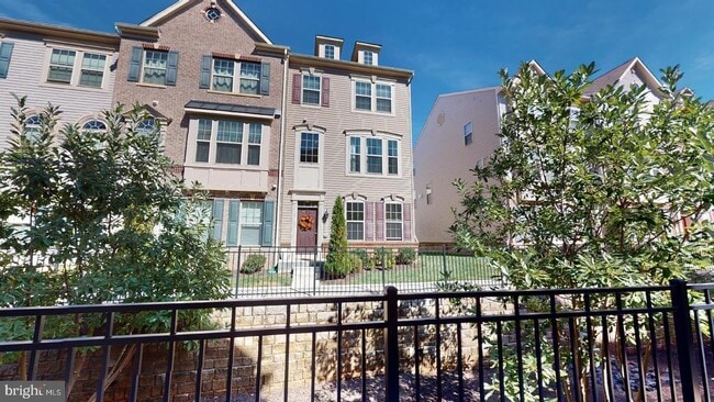 Building Photo - 2517 Francis Ln