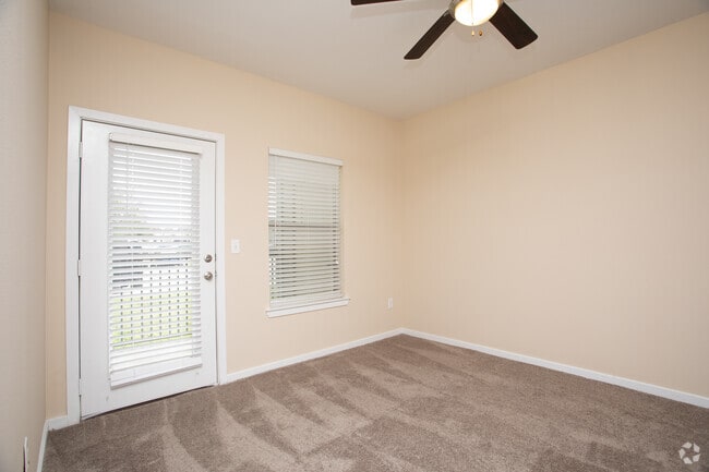 2BR, 2BA - 1024SF Bedroom