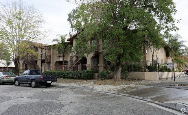 Photo - Villa Paseo Apartments