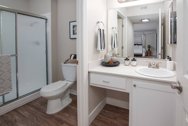 Rivercrest Apartments
