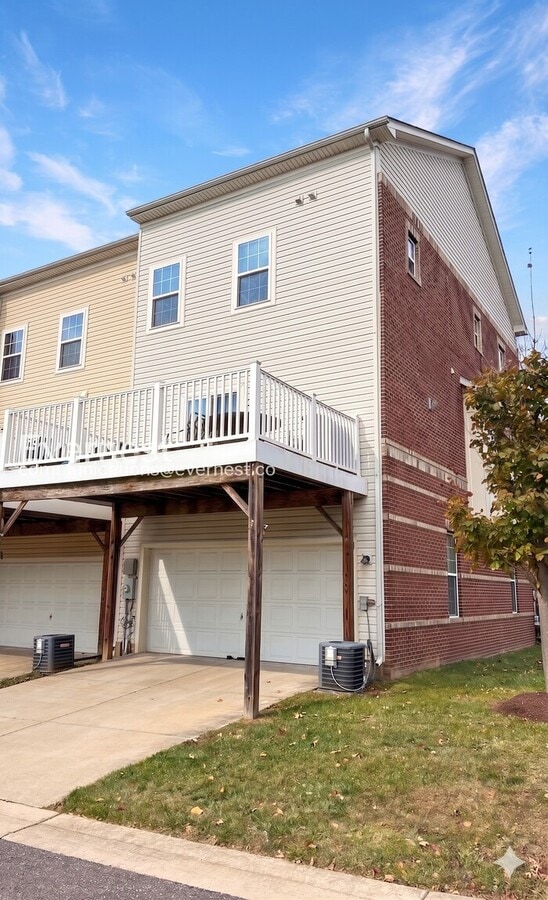 Photo - 6137 Hanlon St