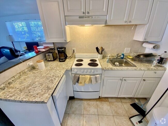 Building Photo - 34 Clark St Unit 1 Rental