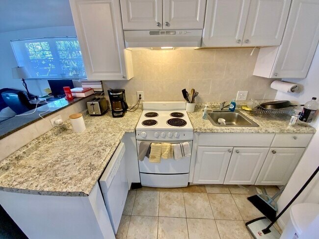 Photo - 34 Clark St Unidad 1 Rental
