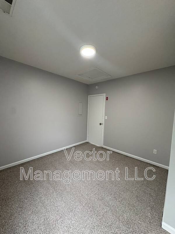 Photo - 2842 Dixwell Ave