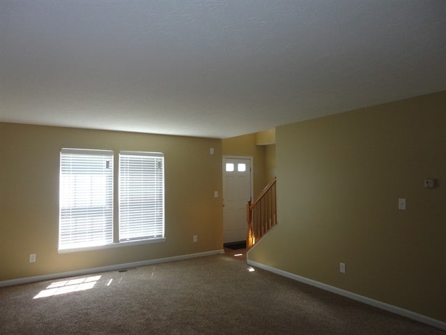 Photo - 8102 Lois Ln