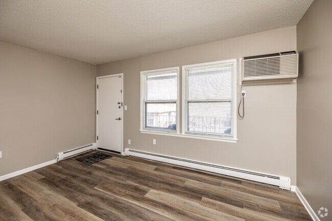 Studio - 460 SF