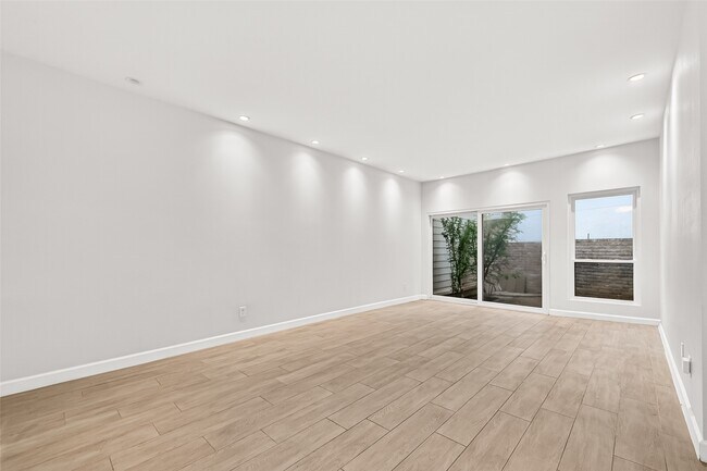 Photo - 12625 Memorial Dr Unit 156