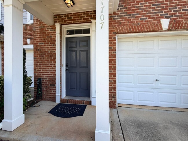 Photo - 1707 Zachary Brook Ln