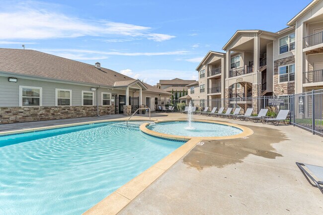 Photo - Summit Crossing