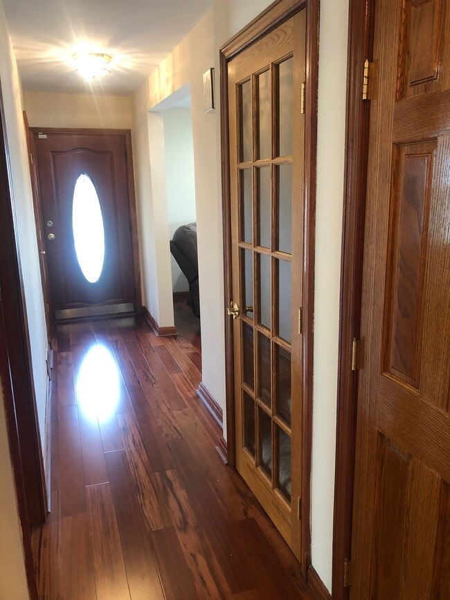 Photo - 829 Snider St