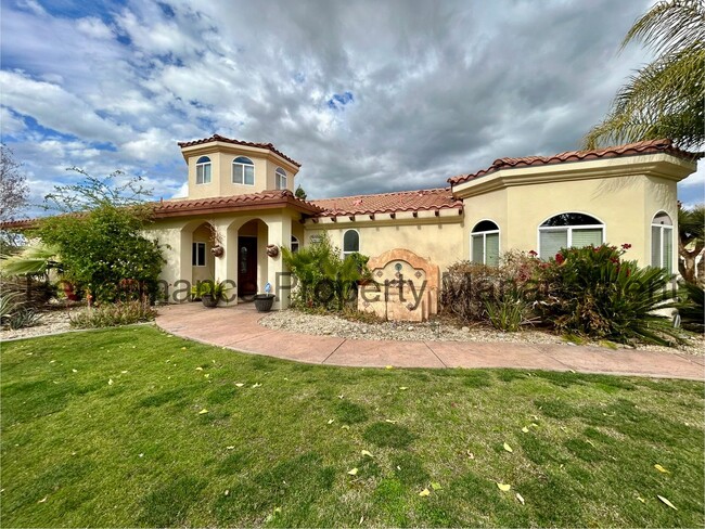 Gorgeous 2 Bed/2.5 Bath + Office w/ Lake V... - Gorgeous 2 Bed/2.5 Bath + Office w/ Lake V... Casa