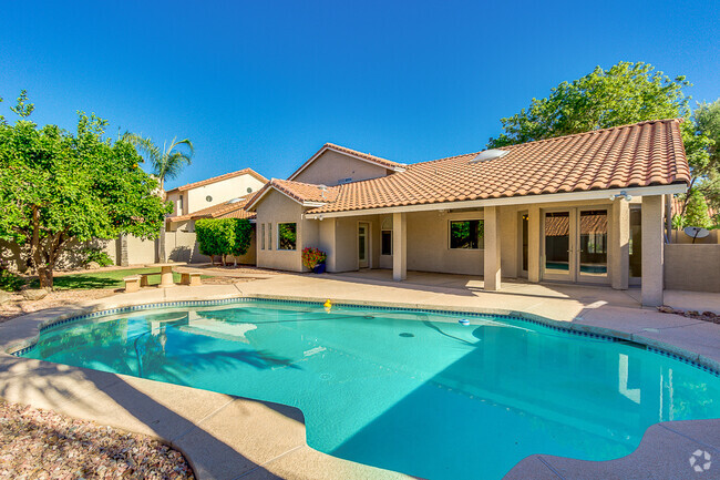 Building Photo - Stunning 5 BR 3 Bath in ideal Scottsdale l... Rental