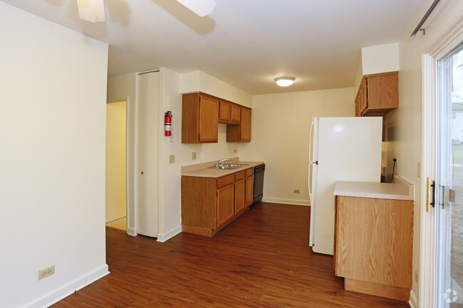 3BR, 1.5BA - Kitchen