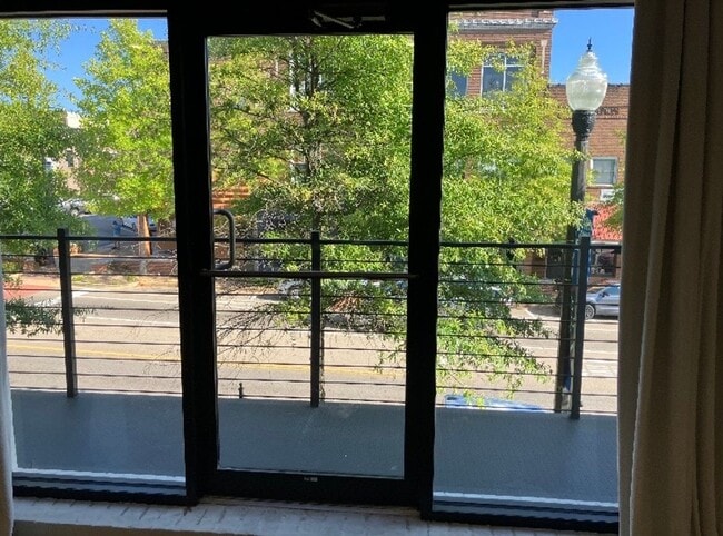 213 W Main St