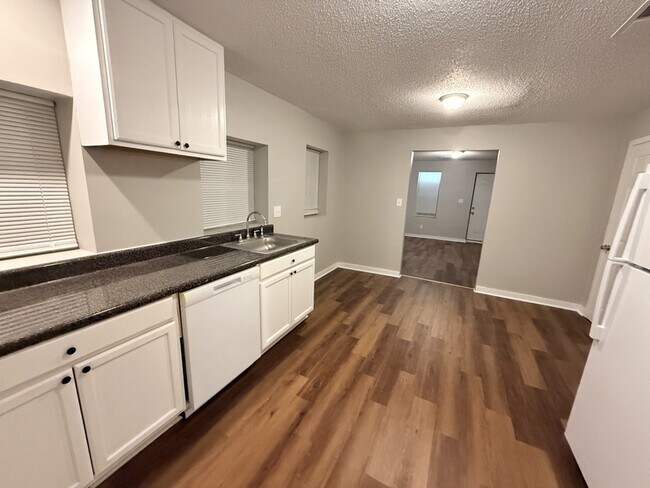 Photo - 540 Harahan Rd
