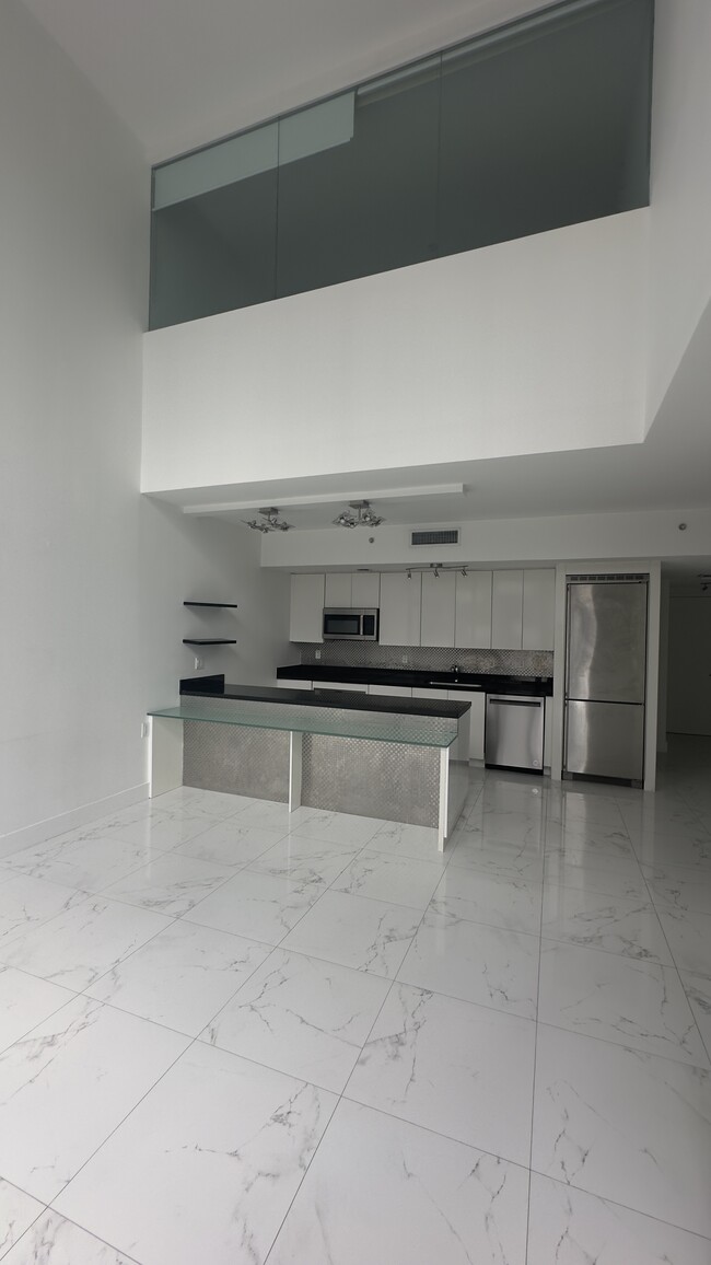 Building Photo - 3301 NE 1st Ave Rental