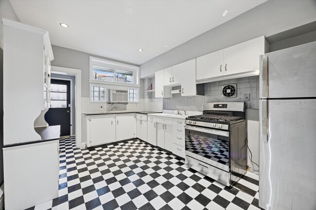 Kitchen - 1321 Mifflin St