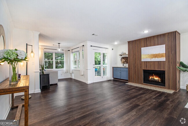 Building Photo - 1538 Chantilly Dr NE Unit 234 Rental