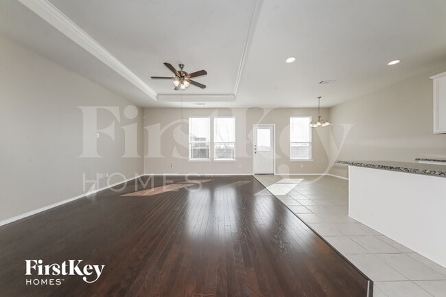 Photo - 2023 Avondown Rd