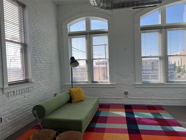 Photo - 102 E 2nd St Unit 205