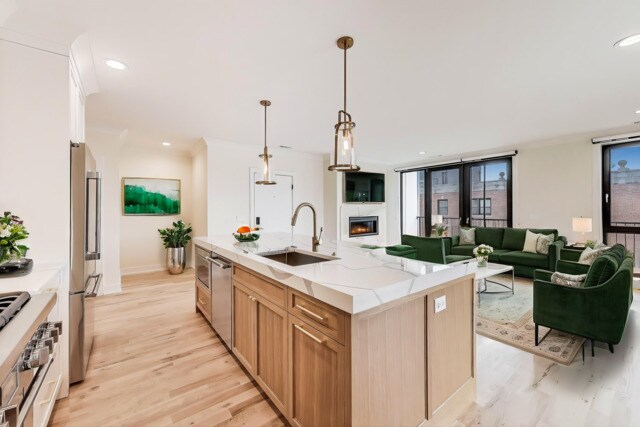 5015 N Lincoln Ave Unit 3N