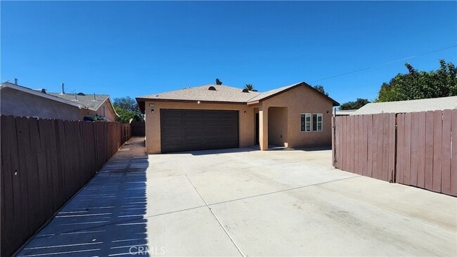 Photo - 3433 Eucalyptus Ave