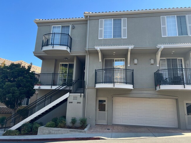 Beautiful 3 bed 2.5 bath townhouse is San ... - Beautiful 3 bed 2.5 bath townhouse is San ...