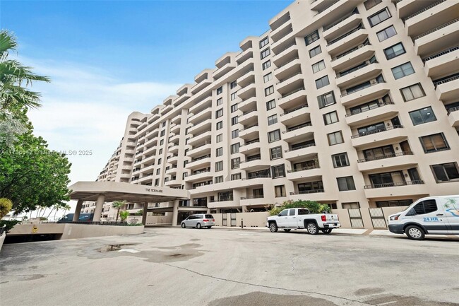 Photo - 201 Crandon Blvd Condo Unit 829