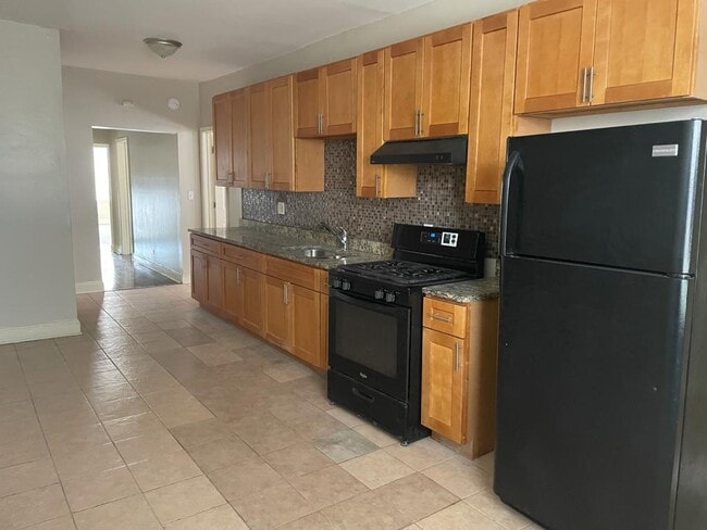 Photo - 3114 W Polk St Apartment Unit 2