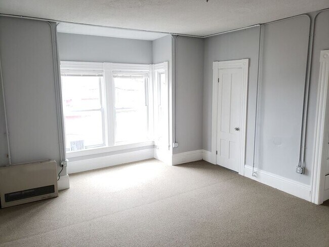 Photo - 383 Concord St Unit #2