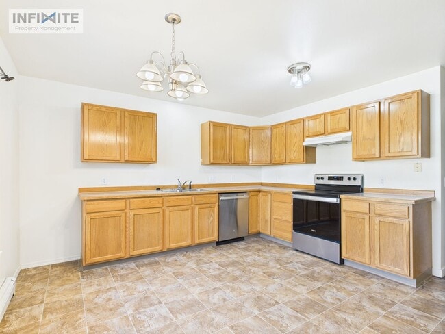 Photo - Great Three Bedroom Condo in Belgrade!