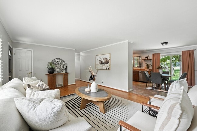 Living room - 4100 E 112th St