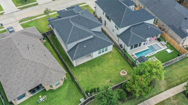 Photo - 340 Cavil Barrier Ln