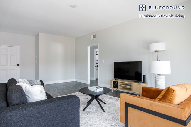 Photo - 1620 S Bentley Ave Unidad FL3-ID1398