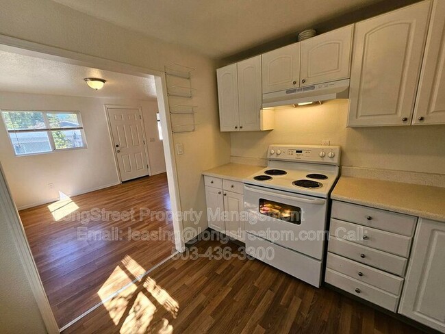 4553 NE 105th Ave