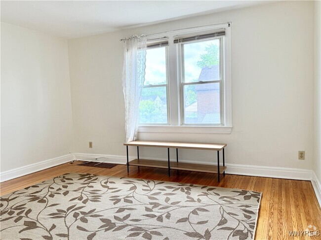 Building Photo - 657 Englewood Ave Rental