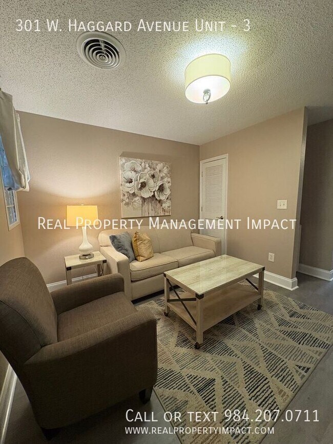 Photo - 301 W Haggard Ave Unit 3