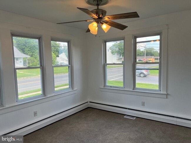 Photo - 703 N Main St