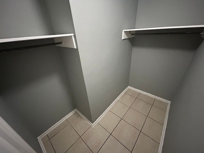 Photo - Cozy 1-Bedroom Apartment with Screened-In Patio & On-Site Laundry Unit 2