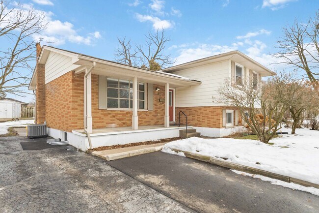 Photo - 32 Rollscourt Gardens