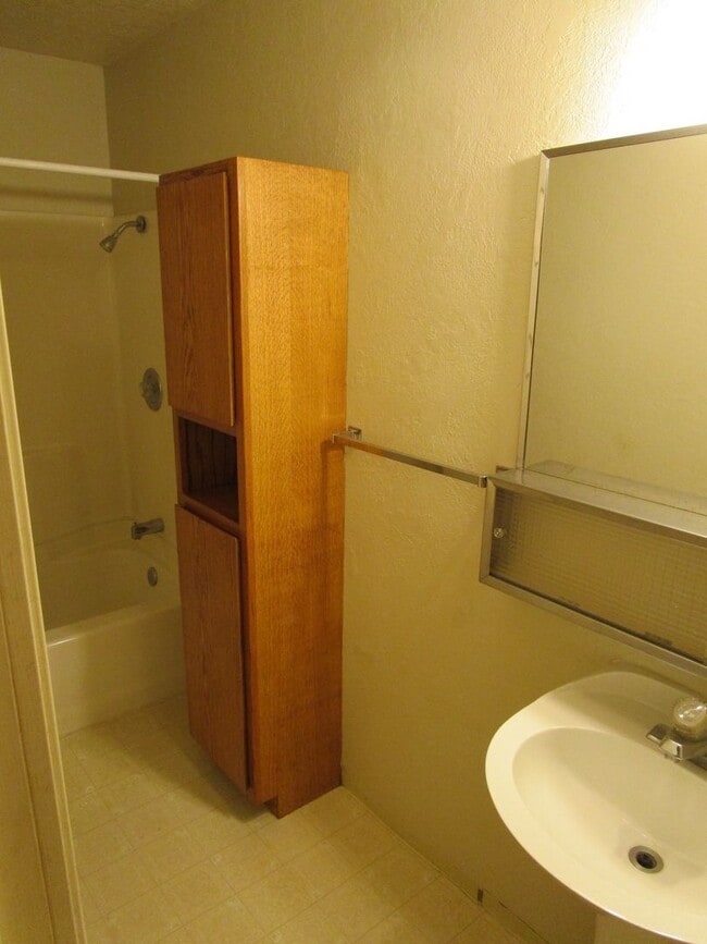 Photo - 1 Bedroom Duplex Right Next to Library - W...