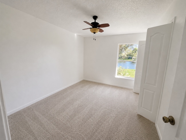 Photo - 1785 Curlew Ct