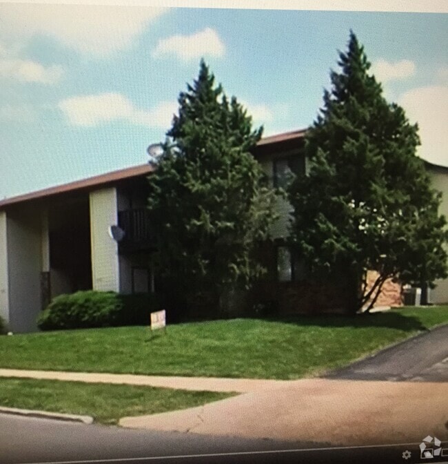 Building Photo - 3210 Clifton Ave Unit C Rental