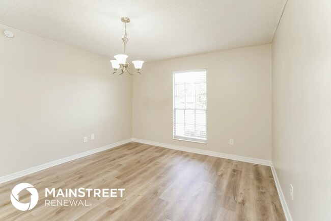 Photo - 1177 Kincross Court