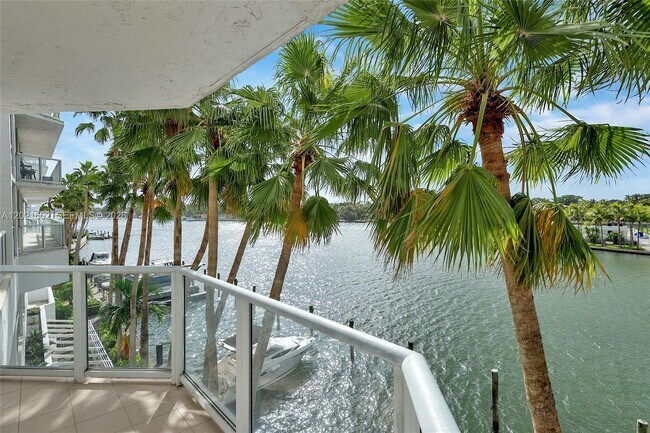 Photo - 5900 Collins Ave Unit 408