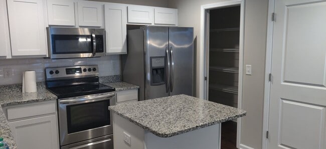 Photo - 200 Baucom St