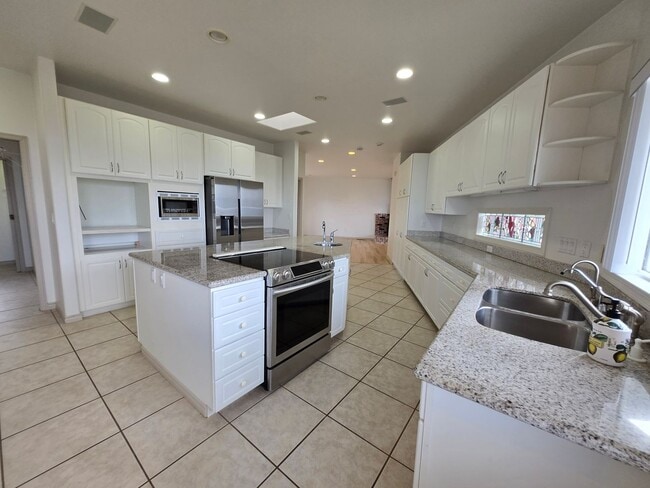 Photo - Renovated 3-Bedroom 2.5 bath  Home in Kula
