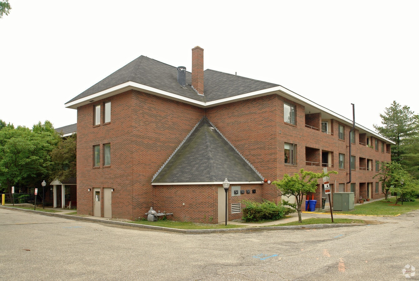 Photo - Murice Arel Manor